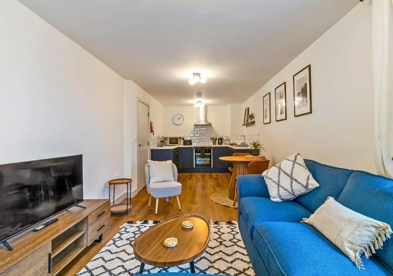 Apartment Central 1Bd With Free Underground Parking! Cheltenham United Kingdom